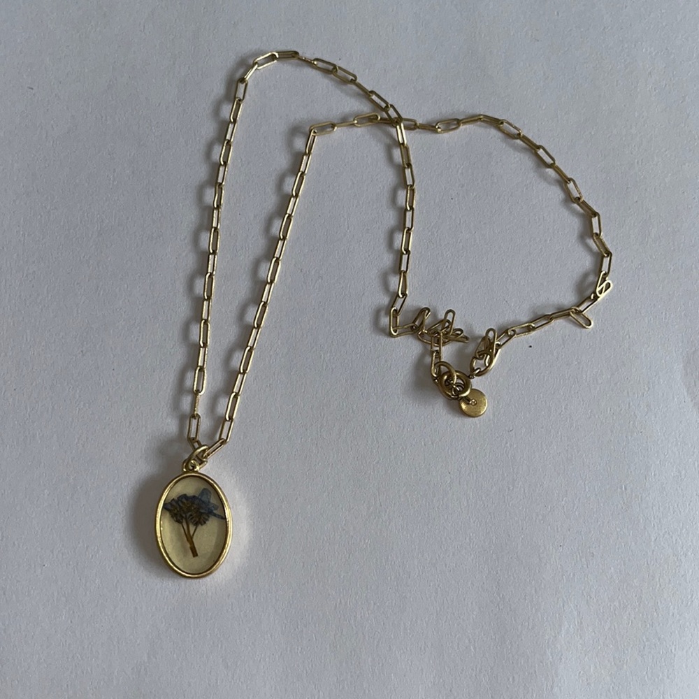 flower necklace